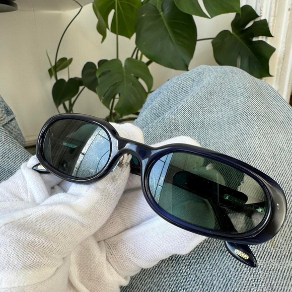 Gucci Sunglasses - Picture 7 of 8